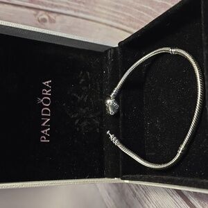 New in box Sterling Silver Pandora Bracelet**